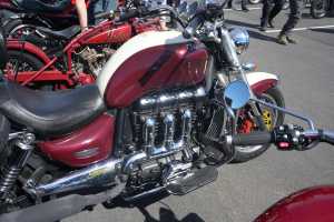 TRIUMPH-ROCKET-3  (3)